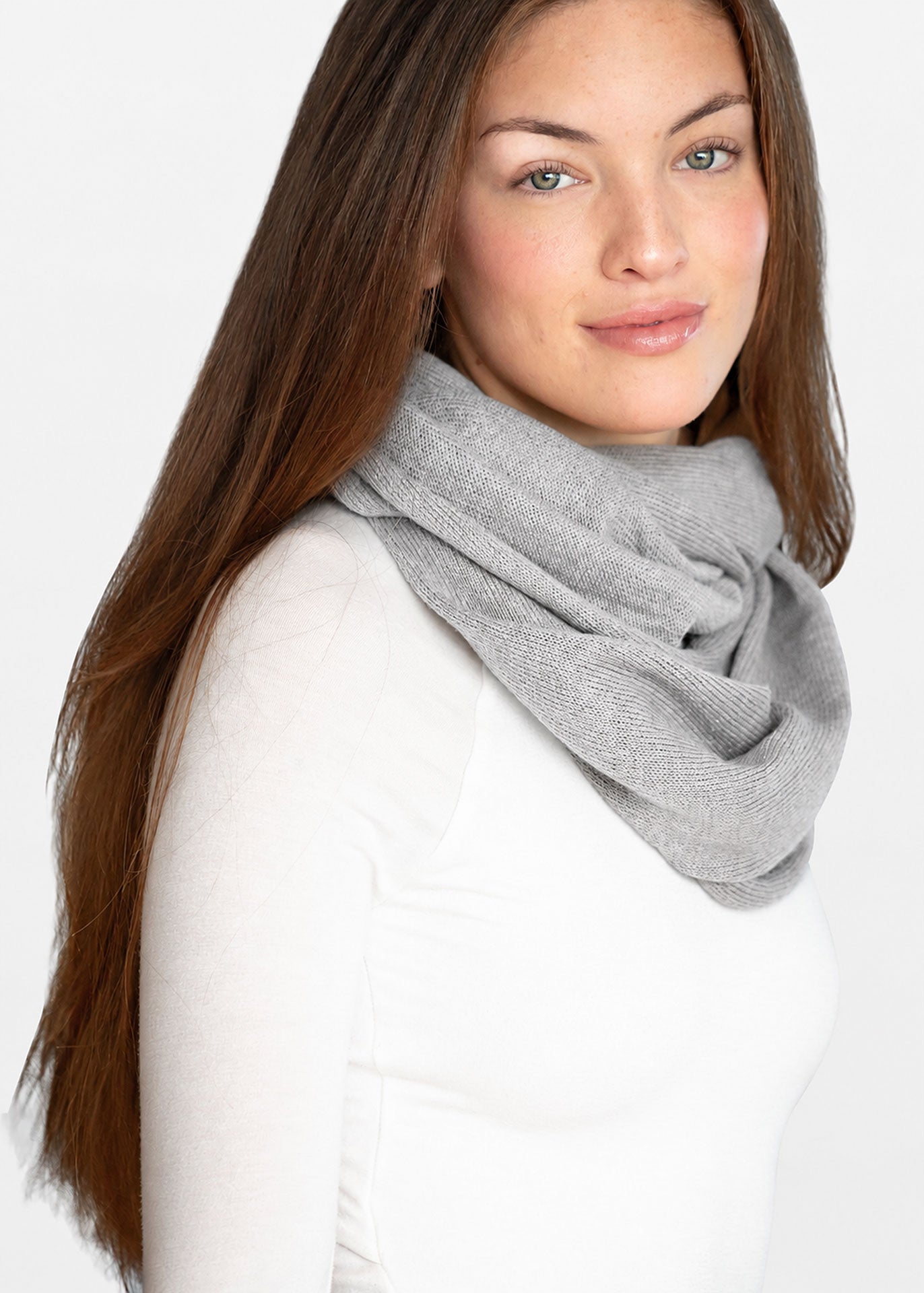 Bufanda de alpaca gris