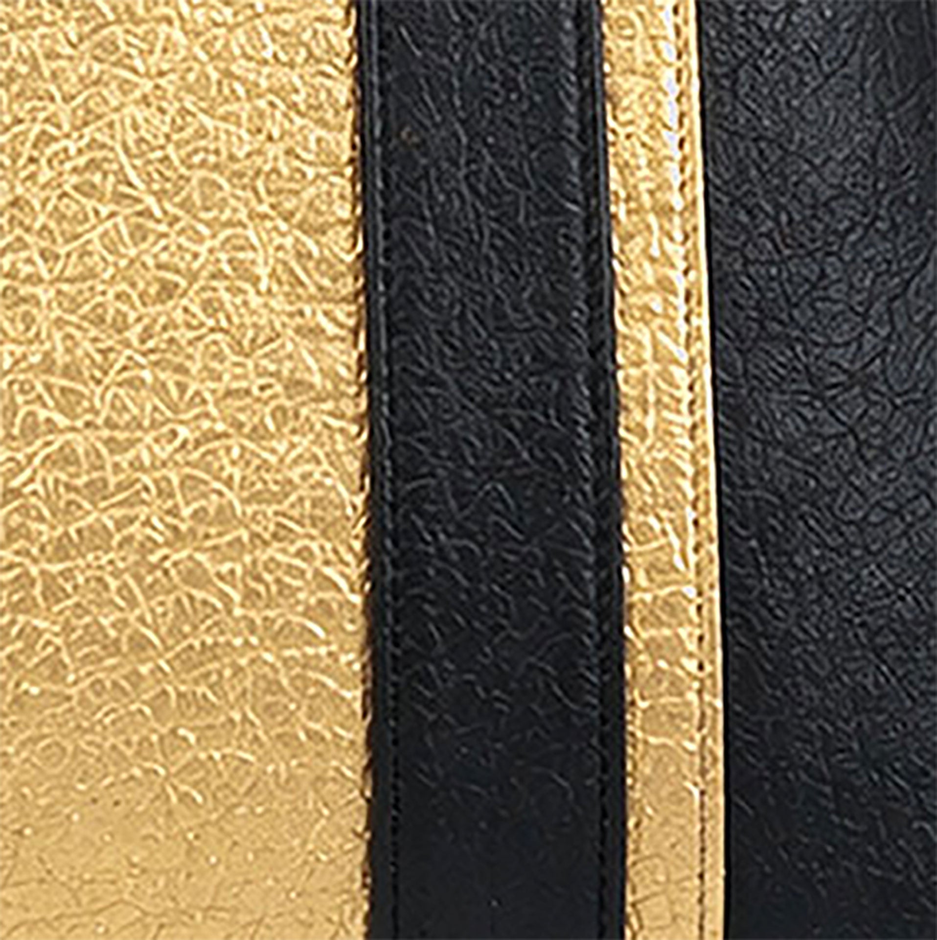 Bolso tote Temiqui negro dorado